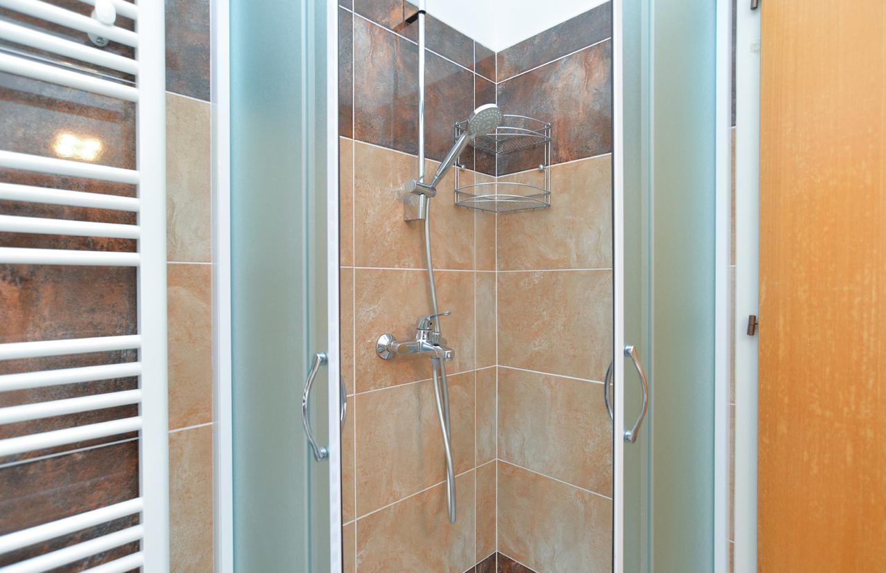 Apartment & Room Tanja 1552 普拉 外观 照片